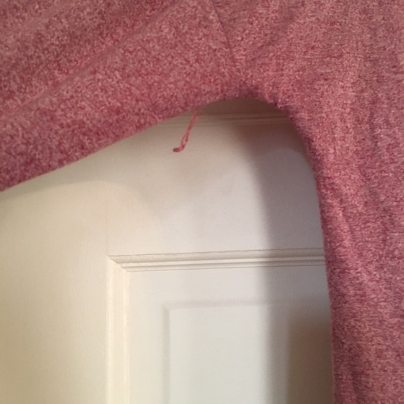 NWT Red/blush  cold shoulder top - Picture 3 of 3